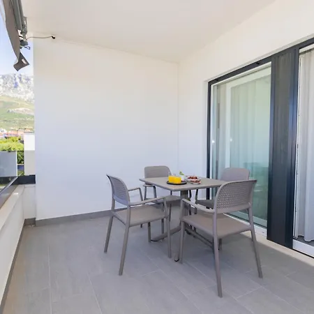 Jakob's Rooftop * Kaštela